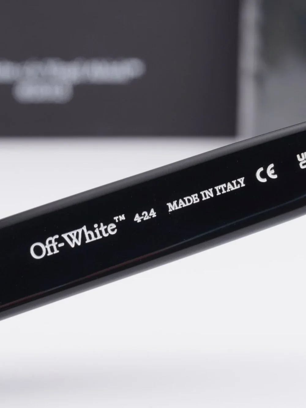 Off-White OERI127 ARTHUR 1040 Rectangle Sunglasses – Black / Blue